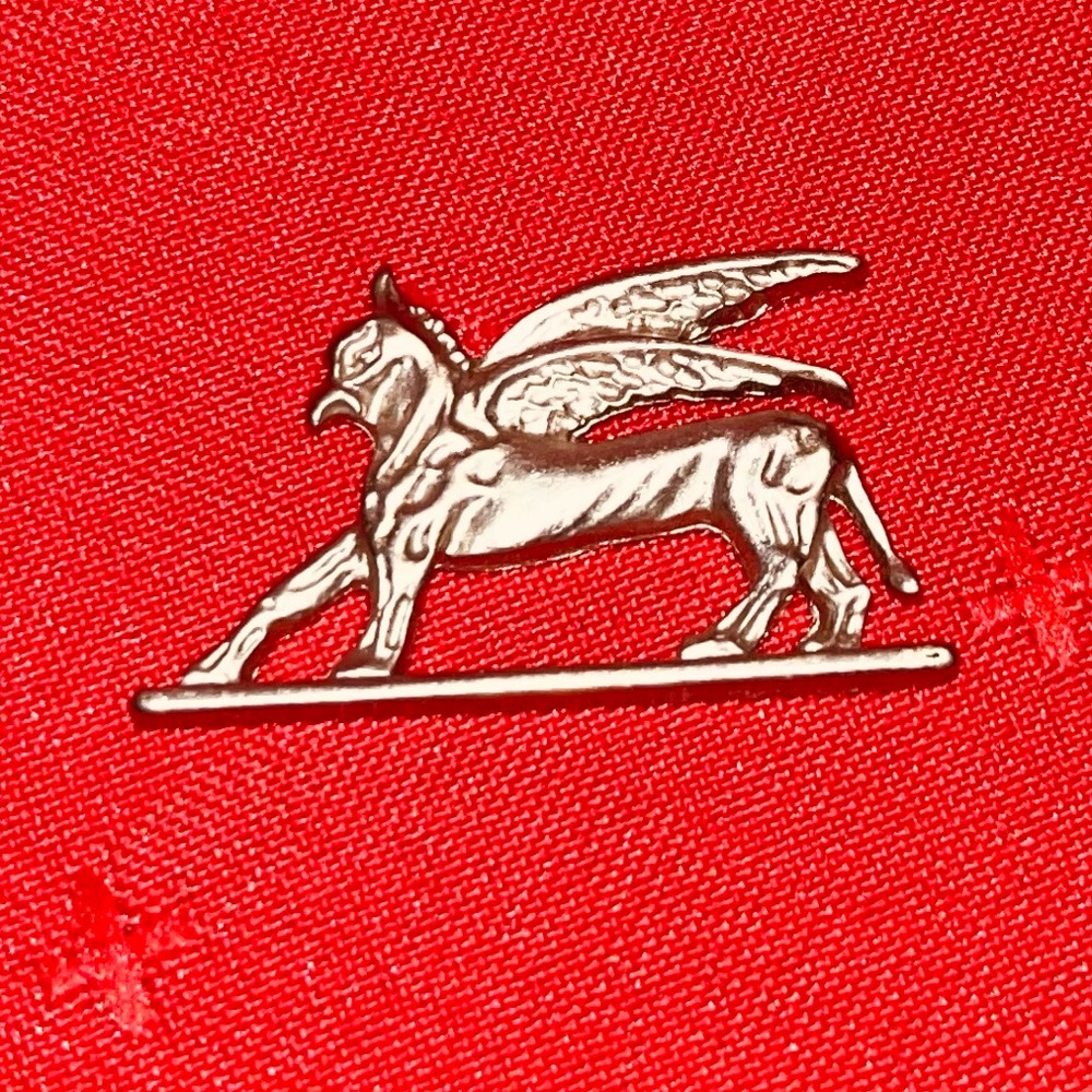 Silver Winged Lion